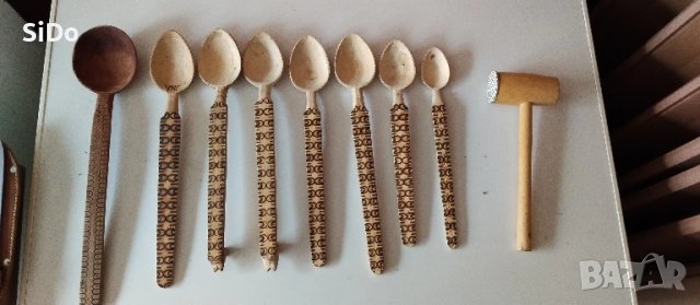 Лот 11 дървени битови лъжици за готвене и дърво.чукче за пържоли и др.