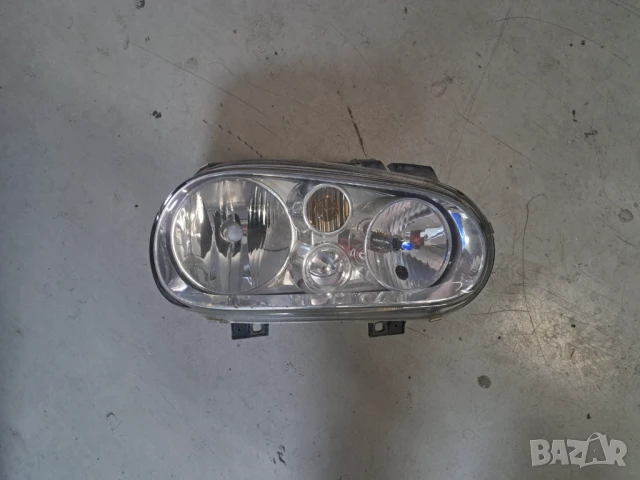 Десен фар за голф 4 хела