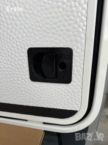 Оригинална багажна врата за Каравана Fendt (На средната част се слага лайсна) Цена 650.00 лева, снимка 5 - Къмпинг мебели - 48450313