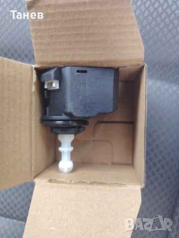 Моторче за фар на Голф 5, снимка 2 - Части - 51590146