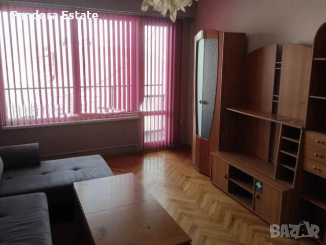 Продава двустаен апартамент в кв. Свобода, снимка 2 - Апартаменти - 53683641