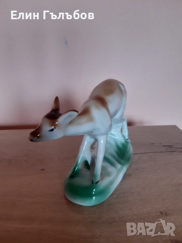 Порцеланова статуетка на сърничка ретро, Бг производство, снимка 2 - Антикварни и старинни предмети - 51963511