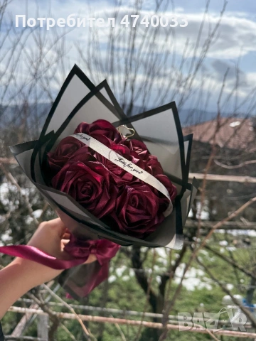 Вечен букет от сатенени рози