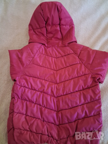 Яке за 5-6 годишно момиченце , снимка 5 - Детски якета и елеци - 51585638