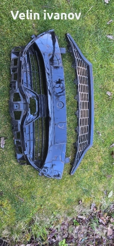 решетка предна броня за тойота ярис, снимка 4 - Части - 53664064