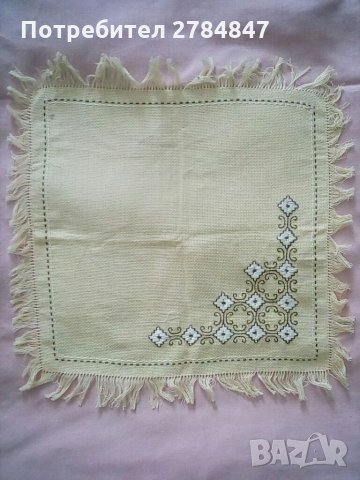 Каренце с ръчна бродерия, снимка 3 - Декорация за дома - 35819423