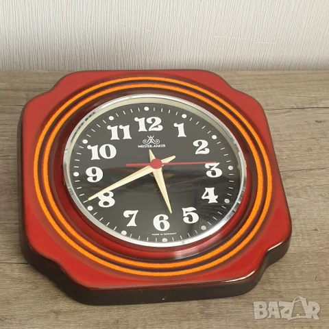 Стенен порцелаонов часовник "Meister Anker"-70те години ГДР