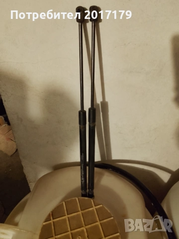 Амортисьори за багажник КИА Рио 3