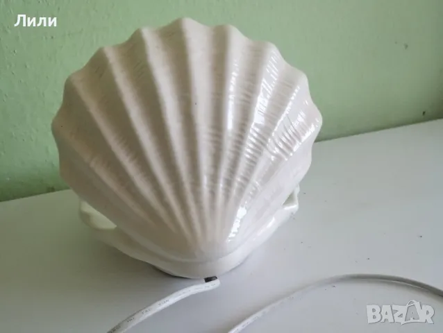 Ретро настолна лампа от 70-80г. с формата на бяла мида, снимка 5 - Настолни лампи - 50152354