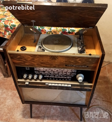VEF Rapsodija радиограмофон Лампов + 30 плочи за 75 €вро