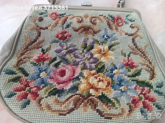 Бродирана чанта., снимка 5 - Чанти - 52866770