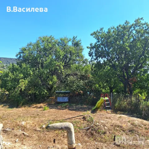 Парцел с ток и вода