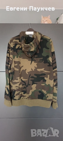 Мъжки суичър Levi's размер XL камуфлаж, снимка 2 - Спортни дрехи, екипи - 53521029