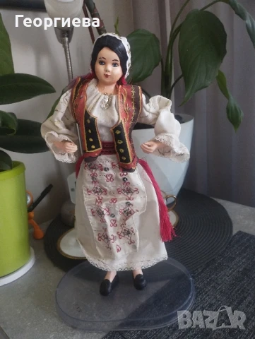 Кукла в носия