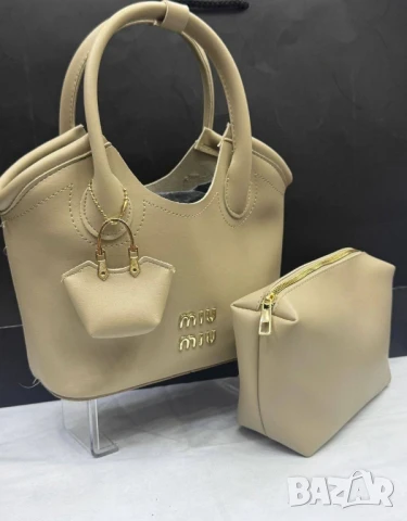чанти Miu Miu , снимка 3 - Чанти - 51097607