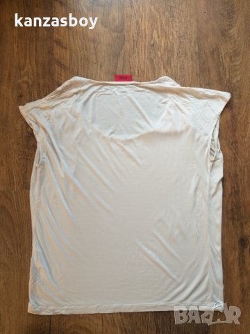 hugo boss Dera - страхотна дамска тениска КАТО НОВА, снимка 8 - Тениски - 36015714