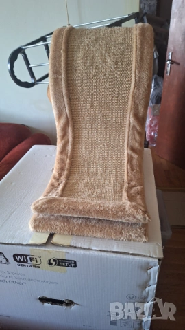 Продавам драскалка за котки