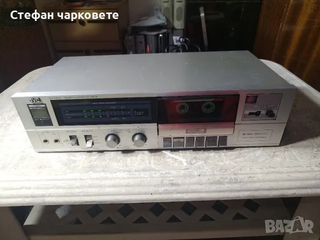 касетачен дек JVC, снимка 1 - Декове - 48818568