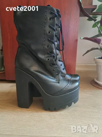 Дамски боти, снимка 5 - Дамски боти - 49447426