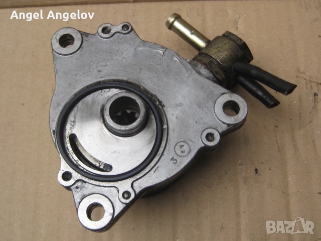 Вакуум помпа 146502W202 за NISSAN TERRANO II (R20) 3.0 Di 4WD (1992 - 2007)