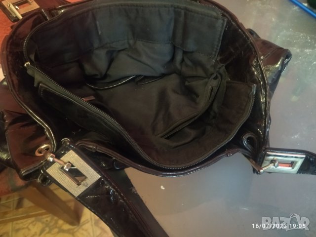 Дамска чанта, снимка 4 - Чанти - 41567886