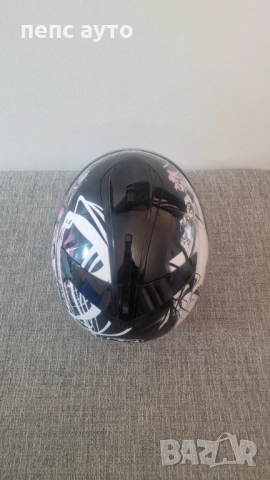 Чисто нова женска каска XS, снимка 4 - Аксесоари и консумативи - 53621240