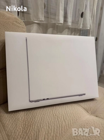 НОВ лаптоп Apple MacBook Air 2025 15-inch, M4 chip, 16GB RAM, 256GB