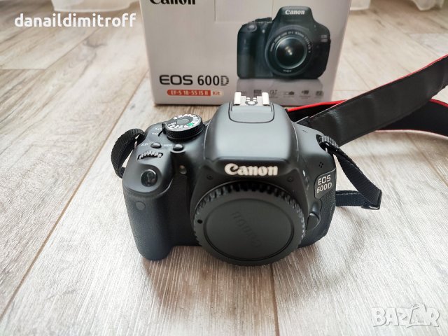 Фотопарат Canon EOS 600D + Обективи и аксесоари, снимка 1 - Фотоапарати - 40789170