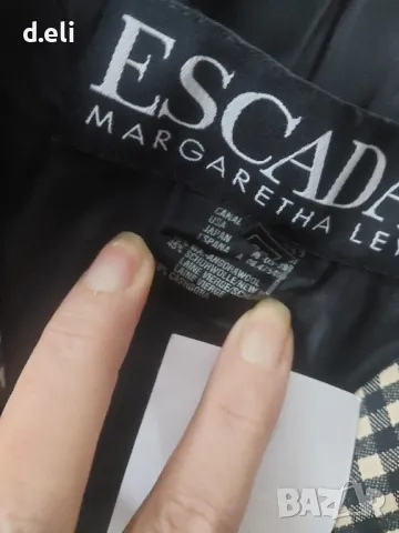 ESCADA Original Size M Страхотно манто 100% Вълна , снимка 8 - Палта, манта - 47705205