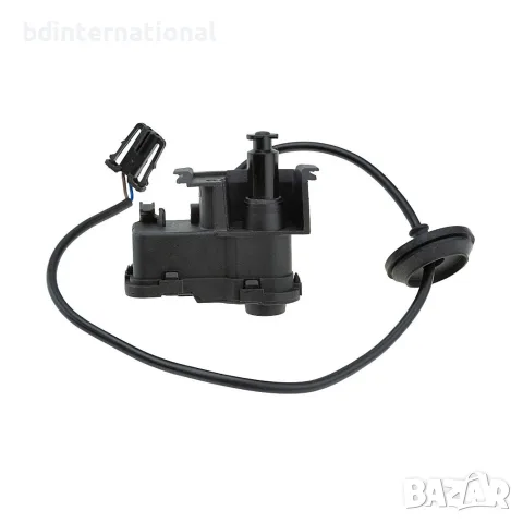 Моторче за заключване на капачка резервоар, VW Beetle, снимка 3 - Части - 56013288
