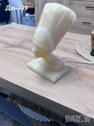 Колекционерска лампа от оникс