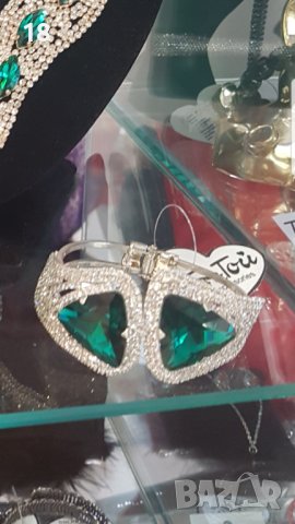 Огърлица и гривна, снимка 3 - Бижутерийни комплекти - 41487326