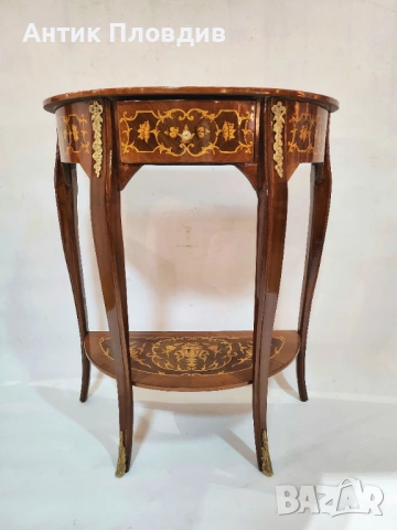 Елегантна класическа конзолна маса, снимка 2 - Маси - 44975580