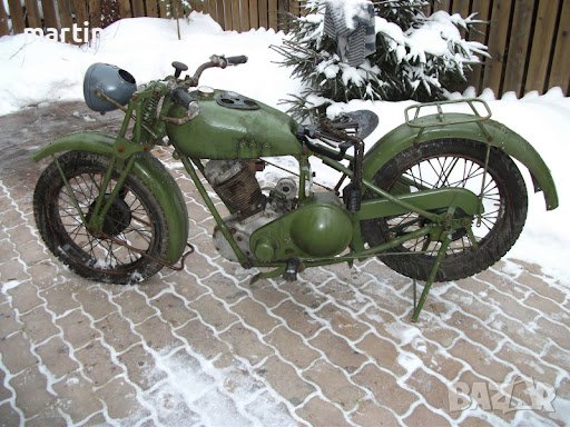 Търся купувам стари мотоциклети 