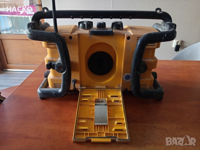 Строително Радио DeWalt DW911 Внос от Англия, снимка 7 - Радиокасетофони, транзистори - 53812554