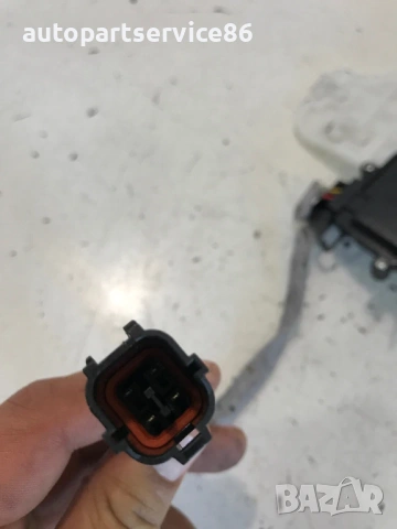 Механизъм на бравата на предната дясна врата за KIA Carnival (2008), снимка 3 - Части - 53203701