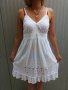Красива бяла памучна рокля с тънки презрамки , снимка 1 - Рокли - 40211750