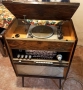 VEF Rapsodija радиограмофон Лампов + 30 плочи за 75 €вро, снимка 1