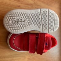 Детски маратонки Adidas, снимка 2 - Детски маратонки - 41944517