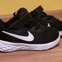 Детски маратонки Nike Revolution 6, снимка 6 - Детски маратонки - 44573732