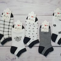 Чорапи в щампи черно с бяло за маратонки тип терлици 5 чифта, снимка 1 - Дамски чорапи - 40793429