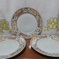 Български порцелан чинии , снимка 3 - Антикварни и старинни предмети - 44797309