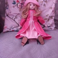 Порцеланова кукла , снимка 1 - Кукли - 42664652