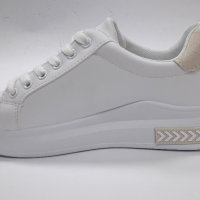 Дамски спортни обувки 2754 в бяло, снимка 3 - Кецове - 34602519
