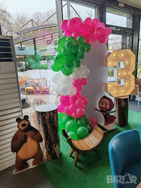 Украса на тема Маша и мечока в град Варна , снимка 1