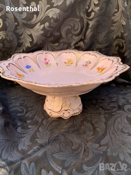Голяма фруктиера на столче - розов карловарски порцелан, снимка 1