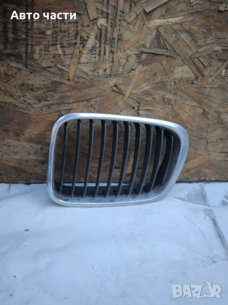 3′ E46 Седан / Комби решетка бъбрек ляв 8195055, снимка 1