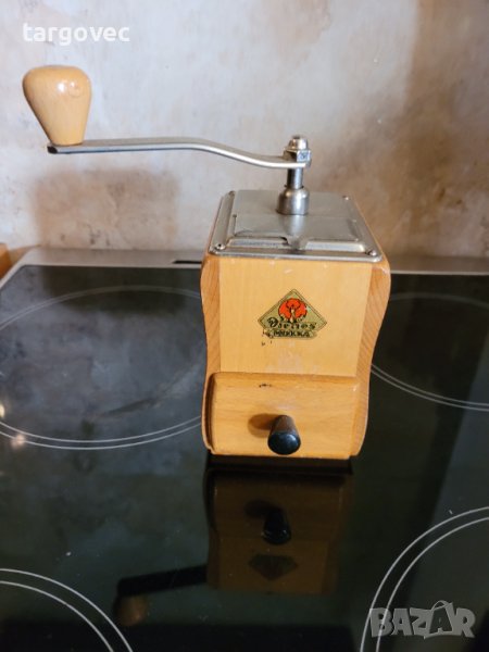 Старинна мелничка за кафе, снимка 1