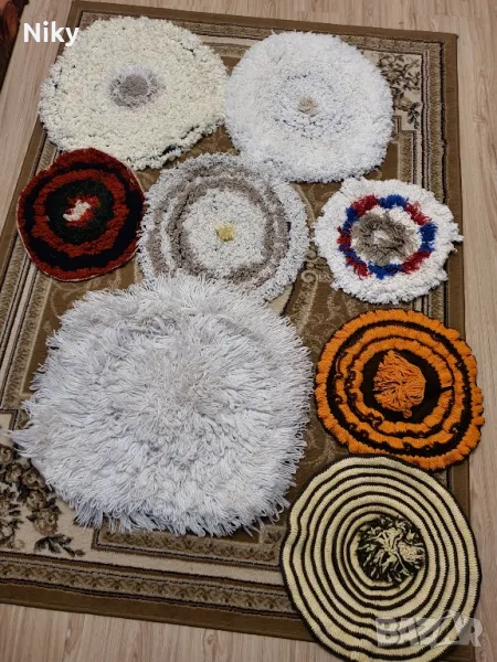 Ръчно плетени столовки , снимка 1