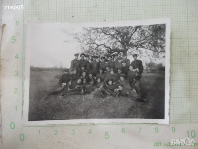 Снимка стара на 30 военни, снимка 1
